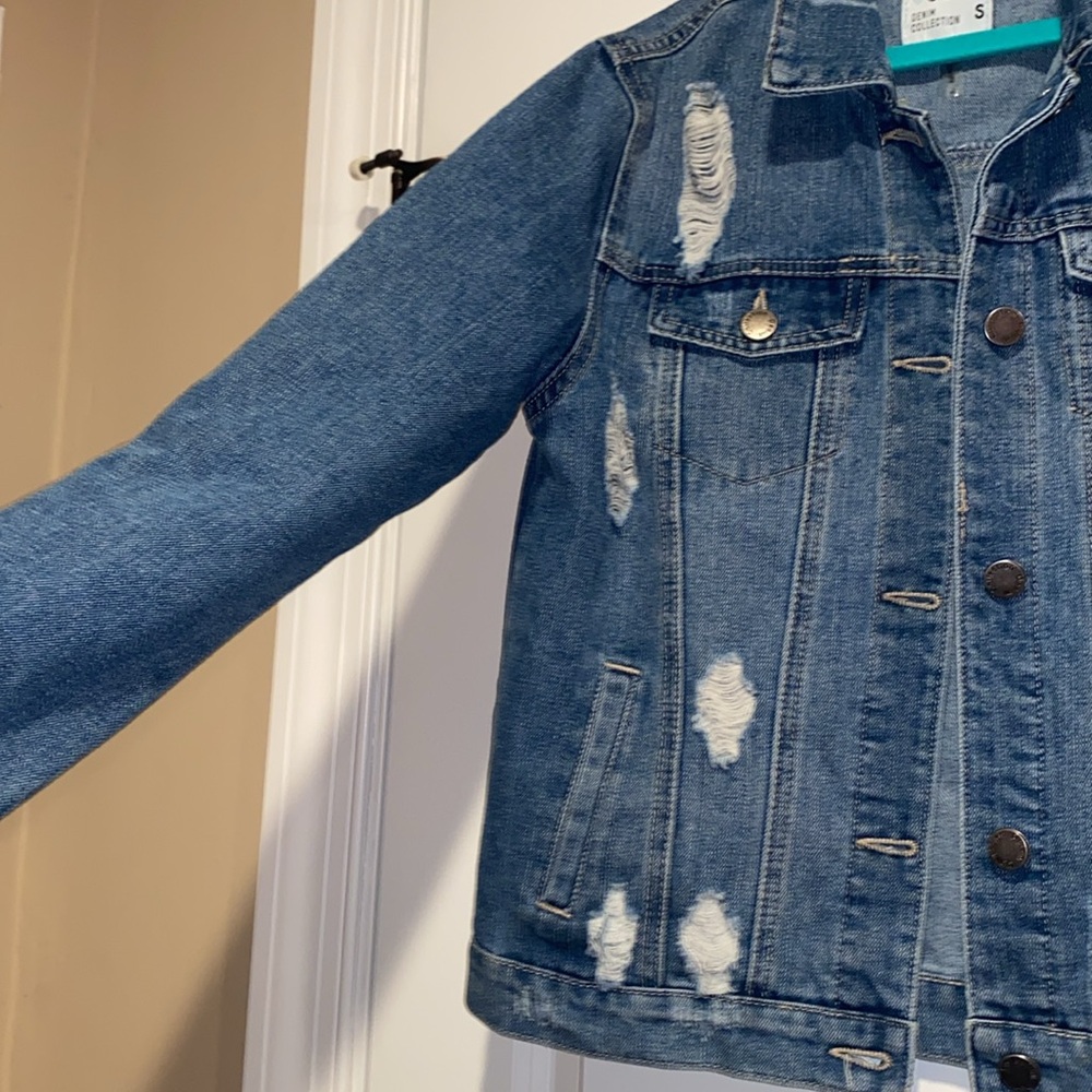2 DENIM JACKETS ✨ - Picture 8 of 11